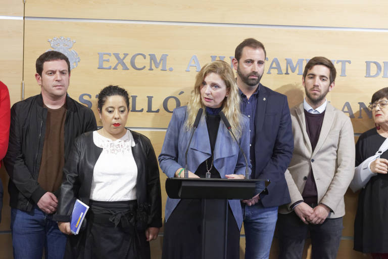 Amparo Marco, con el equipo de gobierno, en una imagen de archivo. Foto: Antonio Pradas - 