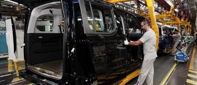 El sector del automóvil, el exportador más afectado de Valencia, y el agroalimentario, el que menos