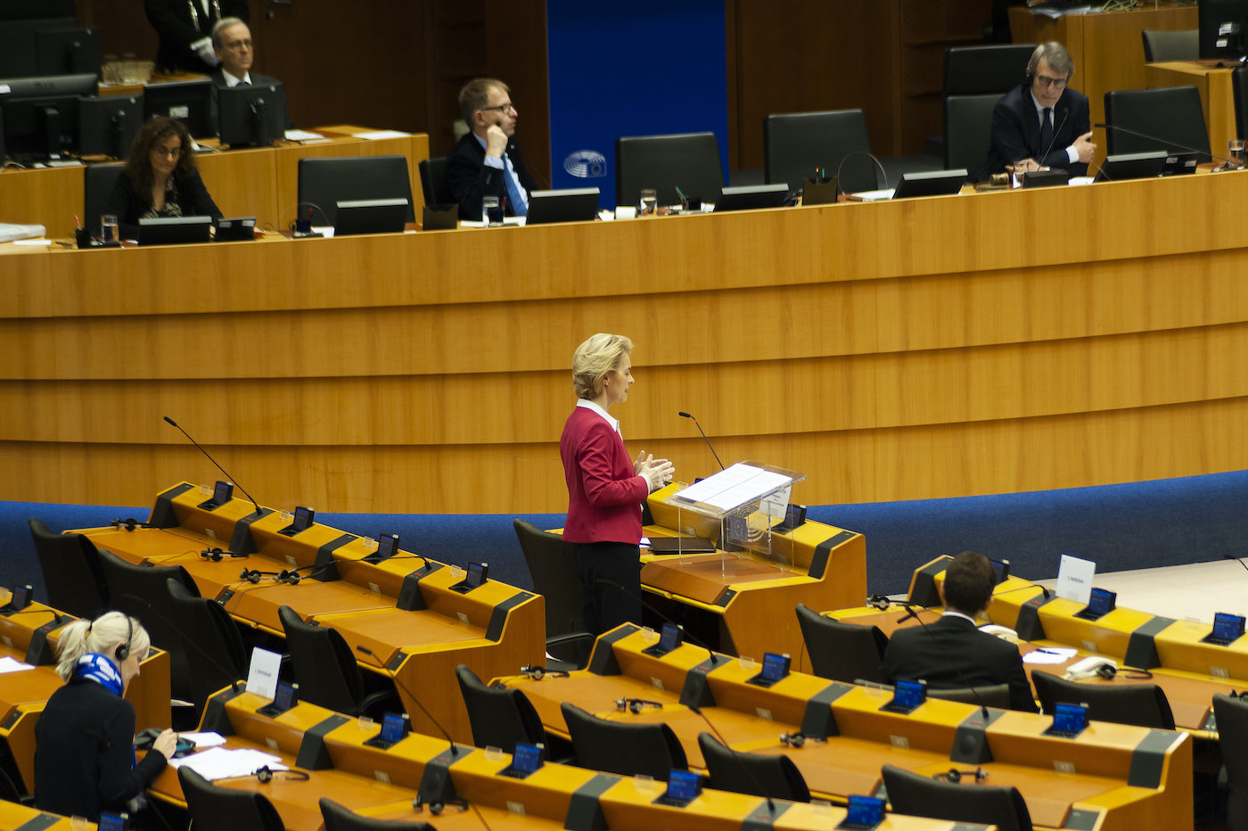 Europa libera 37.000 millones para la emergencia sanitaria y económica a la espera del 'coronabono'