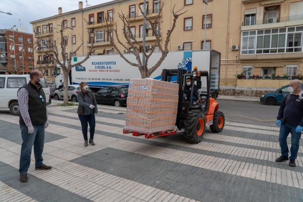 El Grupo Ricardo Fuentes dona 22 toneladas de alimentos al operativo de emergencia social de Cartagena