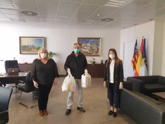Vecinos y colectivos de Oropesa del Mar unen fuerzas para evitar la propagación del coronavirus