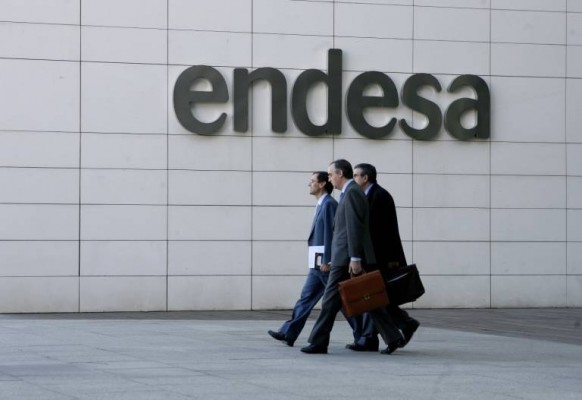 Endesa crea un fondo de 25 millones para ayudas en material y donaciones
