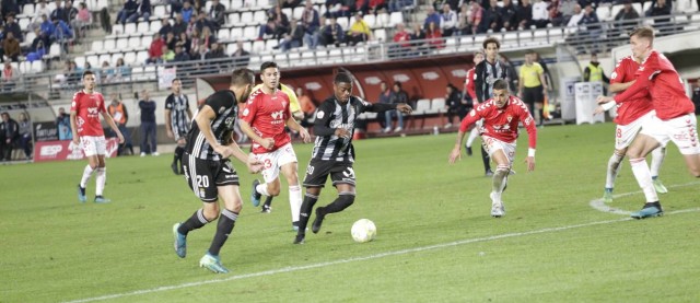 Los jugadores del Murcia y el Cartagena verán sus contratos ampliados los días que duren los ERTEs