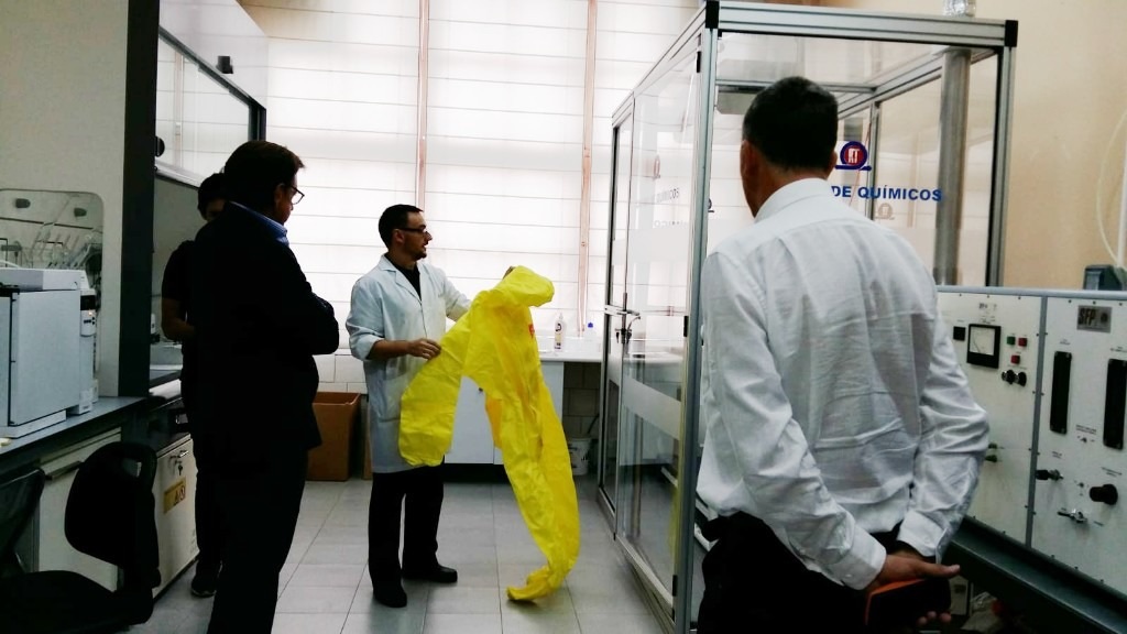 La industria textil logra certificar tejidos para fabricar seis millones de mascarillas quirúrgicas 