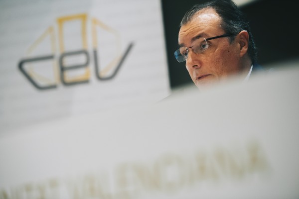 La CEV cree que la prohibición de despedir 