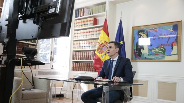Sánchez cita por tercera vez a los presidentes autonómicos a una videoconferencia el domingo