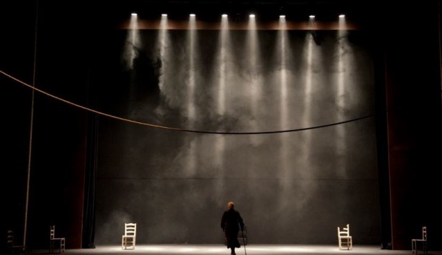 Los directores de escena recuerdan que el teatro no puede morir... 
