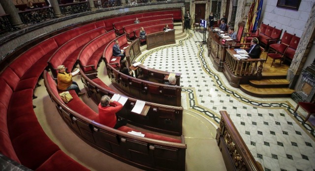 València aprueba por unanimidad 66 medidas para afrontar los efectos de la pandemia