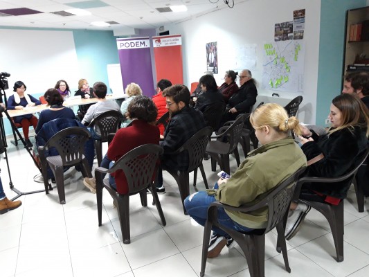 Podem reclama parar la actividad económica no esencial y aprobar una renta básica de emergencias