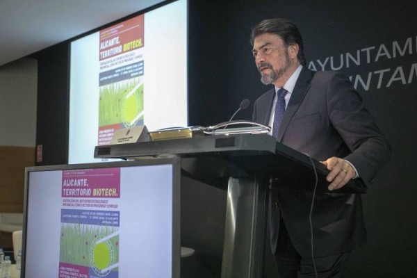 Barcala carga contra el Gobierno por restar liquidez a los ayuntamientos: 273.000 euros en Alicante