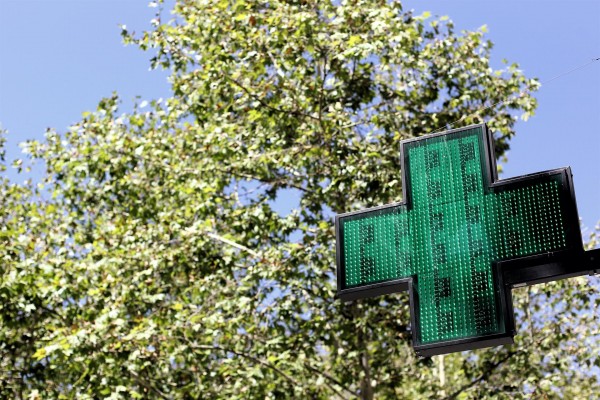 Las farmacias de Alicante piden al Gobierno medios de protección para atender con seguridad