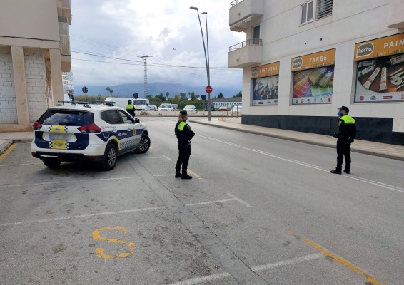 La Policía Local de Altea pone una media de 15 multas al día por saltarse el confinamiento