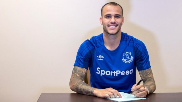El delantero Sandro paga seis millones cláusula para fichar por el Everton
