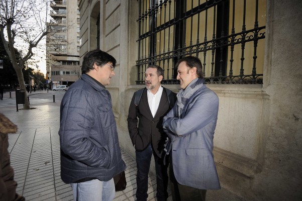 El tripartito de Alicante y cómo adjudicar contratos menores: ¿un pacto imposible?