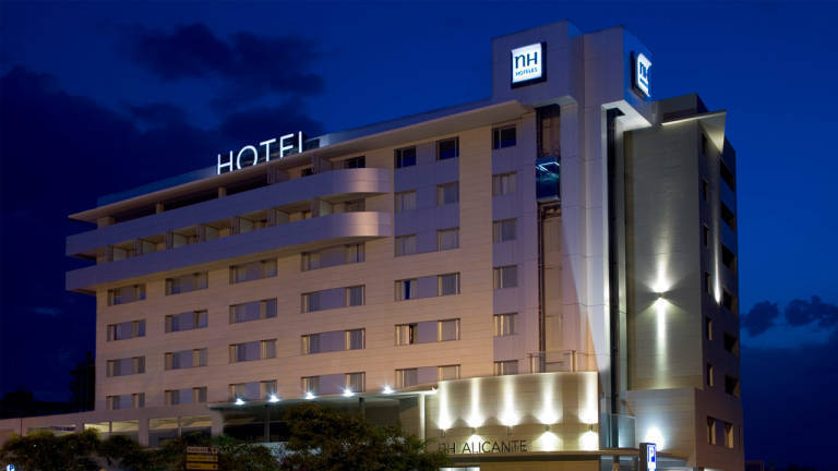 NH aplicará un ERTE entre personal de hoteles y servicios centrales
