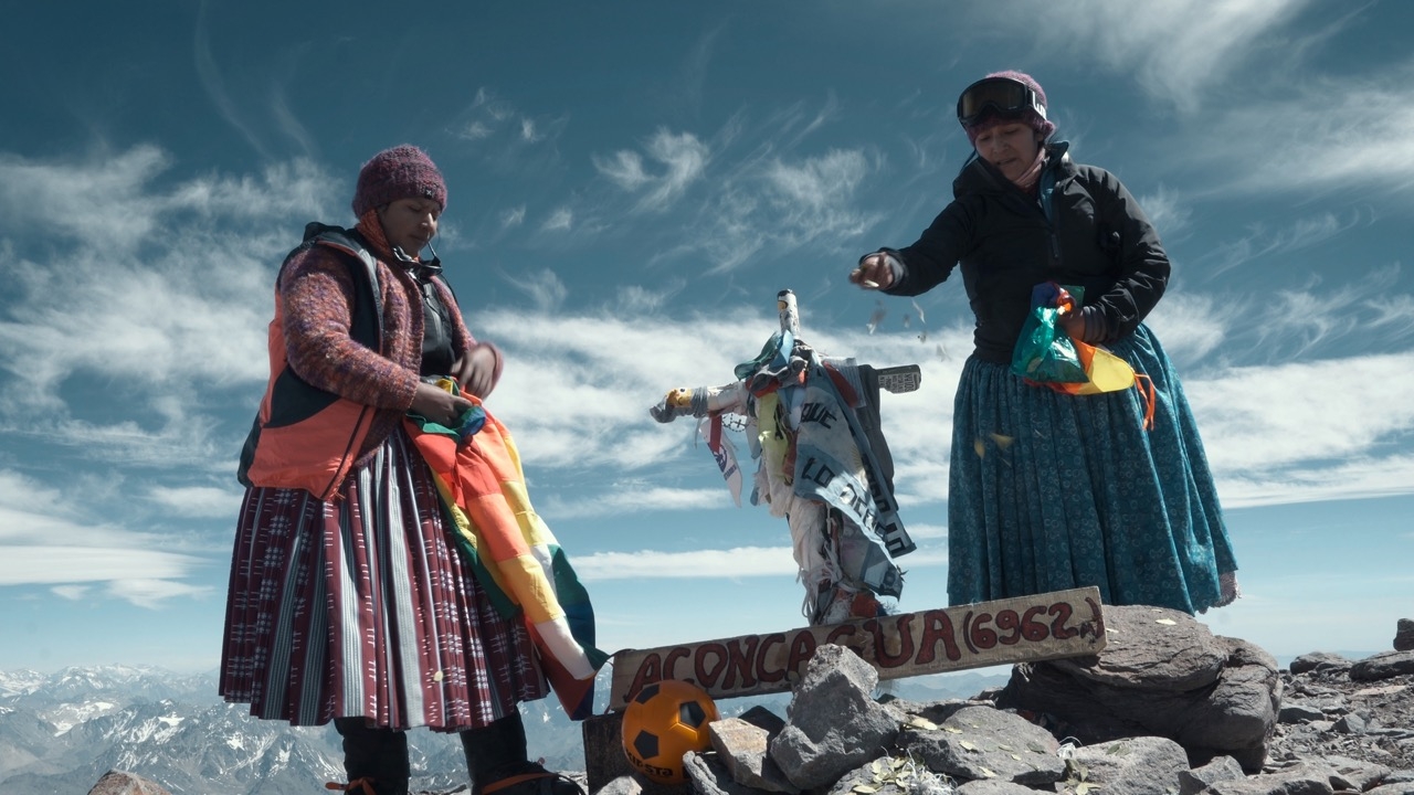 La montaña como cima de la dignidad femenina