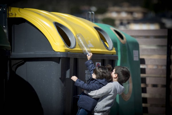 El estado de alarma también reduce la basura: los residuos descienden un 23% en València ciudad

