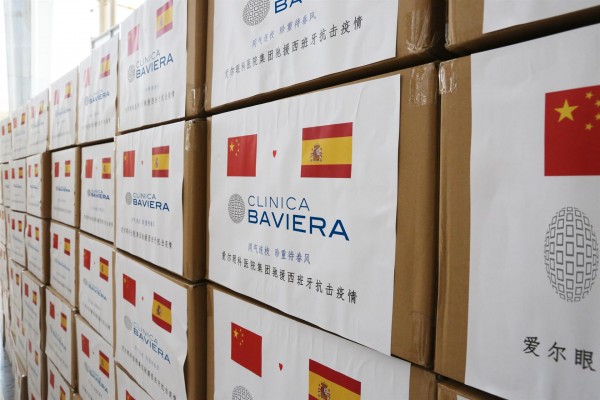 Clínica Baviera dona más de 300.000 unidades de material de protección hospitalaria