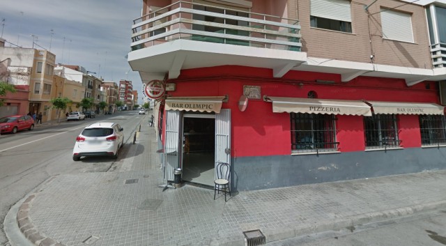 Multan con 26.000 euros al dueño de un bar en Sueca por servir almuerzos clandestinos