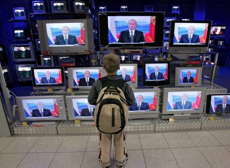 Com era quedar-se a casa amb només dos canals de televisió