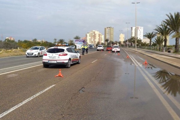 Desde un salón de apuestas abierto a una panadería que sirve café: la policía tramita 300 denuncias en 7 días en Cartagena