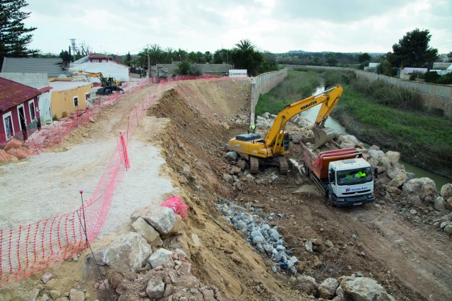El cauce del Segura se reconstruye a su paso por la Vega Baja