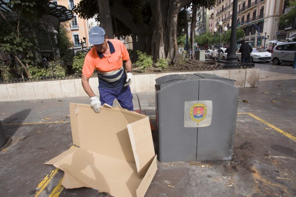 Vuelve la bronca por la limpieza: contrata, refuerzo, plagas y 'guerra' política