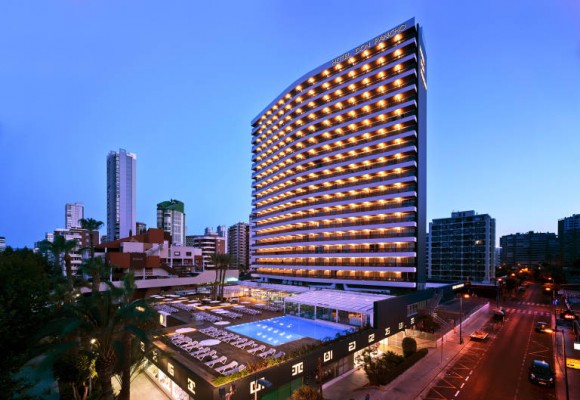 Hosbec pone a disposición de Sanidad sus hoteles para pacientes leves o asintomáticos