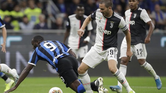 Serie A estudia reducir el sueldo de jugadores para hacer frente a la crisis
