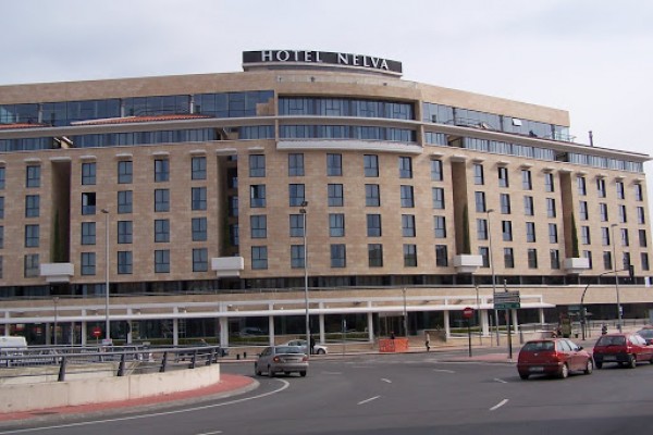 Los hoteles de la Región se adelantan y comienzan a cerrar de forma masiva