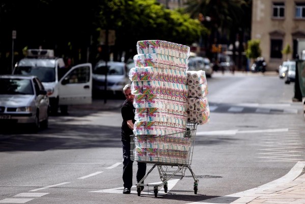 El 'boom' por el papel higiénico dispara su producción y las fábricas refuerzan turnos