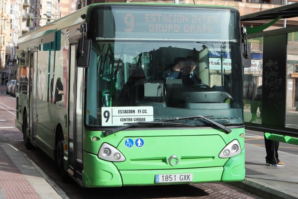 Castelló mantiene los autobuses a los centros de salud y para el resto por la falta de demanda