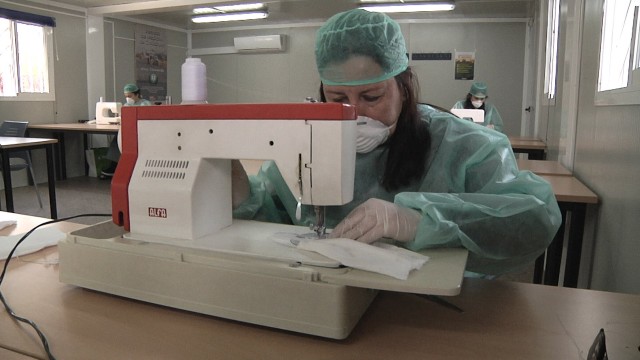 La industria de la moda se pone a disposición del Gobierno para producir mascarillas y equipos de protección