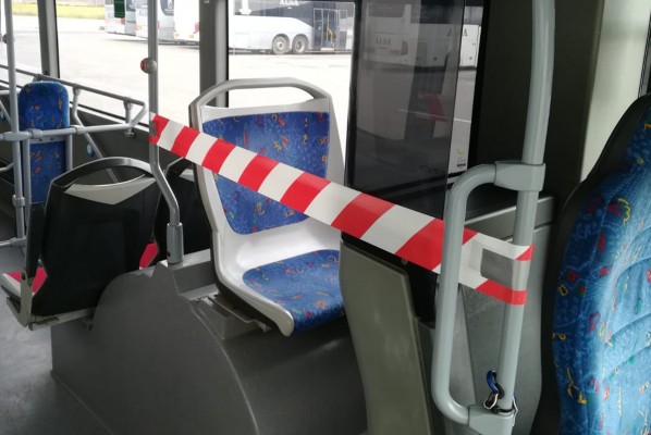 Los autobuses de Cartagena mantienen horarios pero extreman la seguridad e higiene
