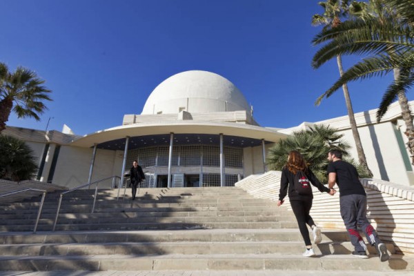 El Planetari cierra y aplaza las XXVIII Jornadas de Astronomía previstas para abril