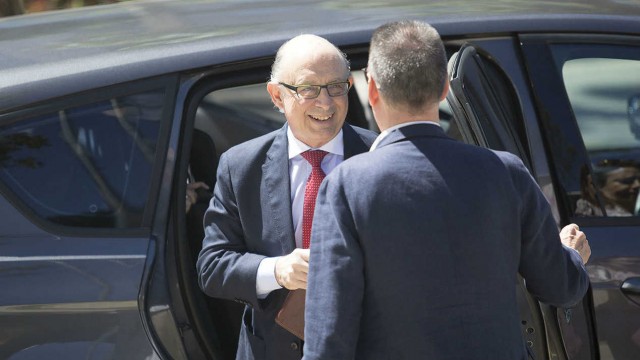 Cada alicantino tendría que pagar 367 euros para cancelar la deuda de los ayuntamientos