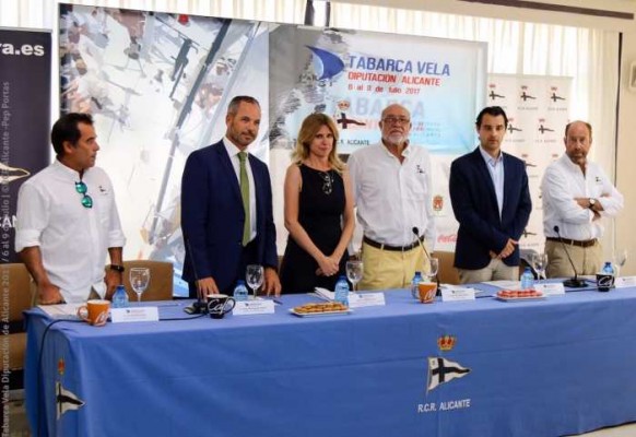 La Tabarca Vela contará con medio centenar de embarcaciones

