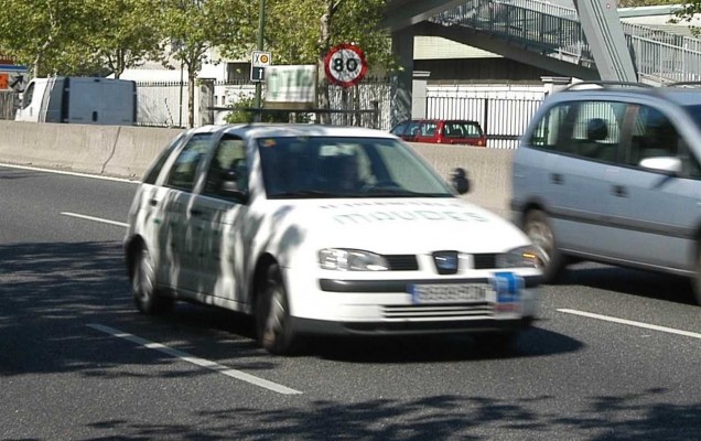 La DGT descarta subir el complemento específico a los examinadores de tráfico, que mantendrán la huelga
