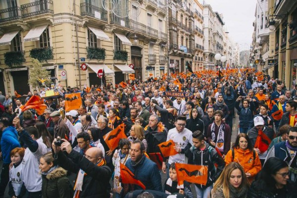 El Valencia manda un mensaje de fuerza, unión y aliento en su 101 cumpleaños
