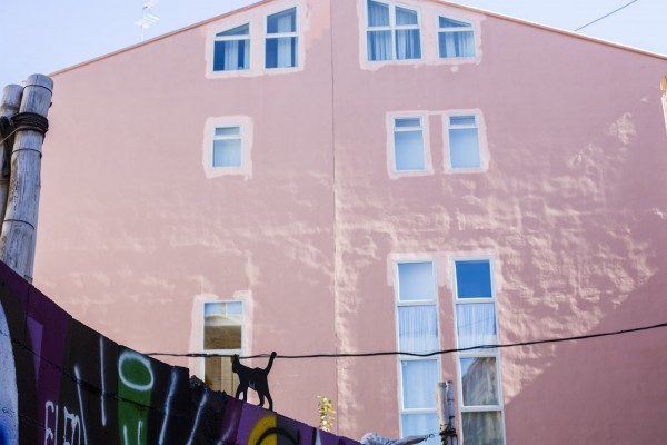 Música en balcones y teatro en pequeña pantalla: la cultura valenciana no se rinde

