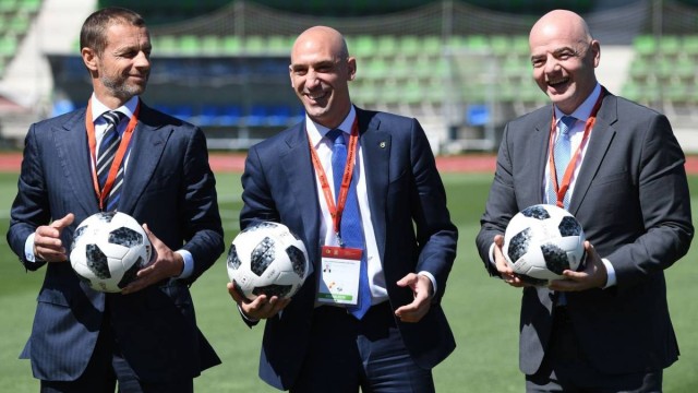 Las ligas europeas podrían ceder los fines de semana para la disputa de partidos de Champions y Liga Europa