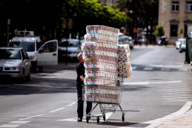 El 'boom' del papel higiénico dispara su producción y las fábricas refuerzan turnos