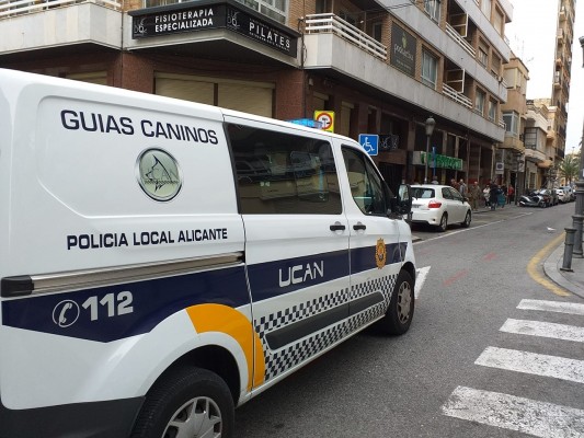 La Policía Local de Alicante cierra doce negocios por no acatar las restricciones del estado de alarma