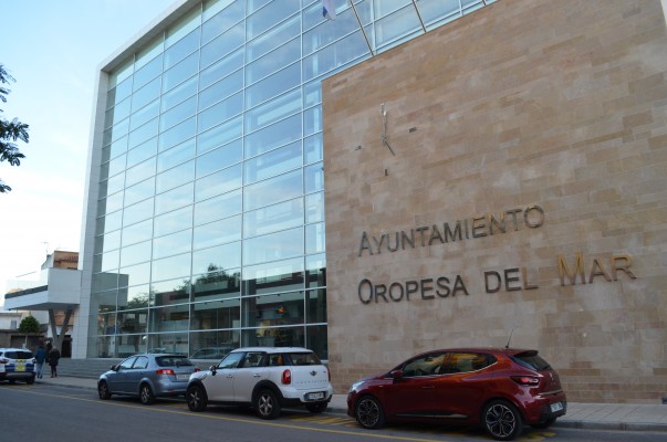 Oropesa del Mar estudia lanzar un paquete de ayudas económicas para comercios y empresas