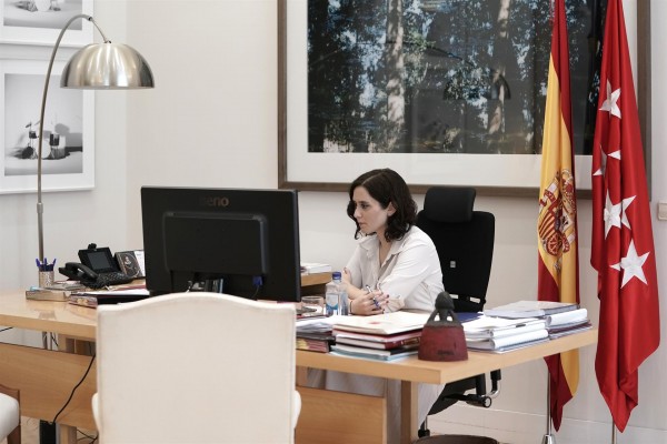Isabel Díaz Ayuso da positivo por coronavirus