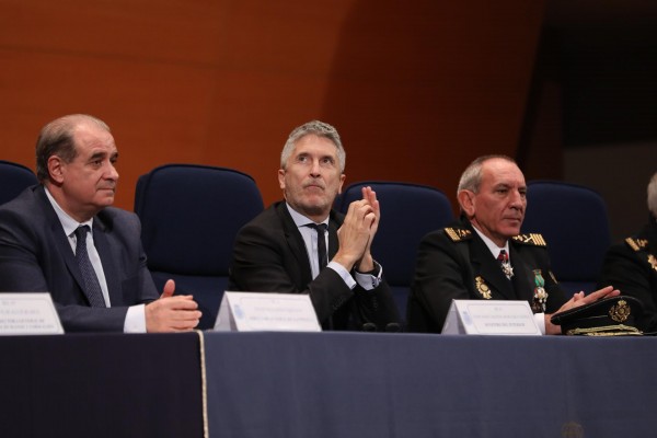 Marlaska asume el mando de todas las policías y avisa de posibles sanciones 