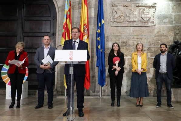 La comunicación institucional se entrega al 'plasma' por obligación