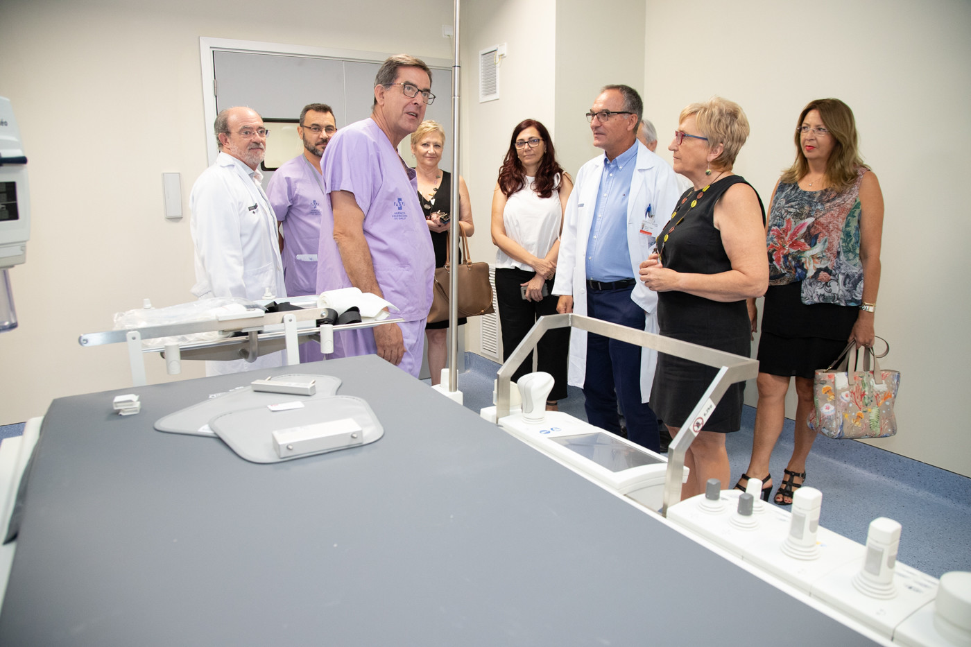 Siguiente paso sanitario en la Comunitat: asumir la fase de 'transmisión comunitaria' y limitar los test