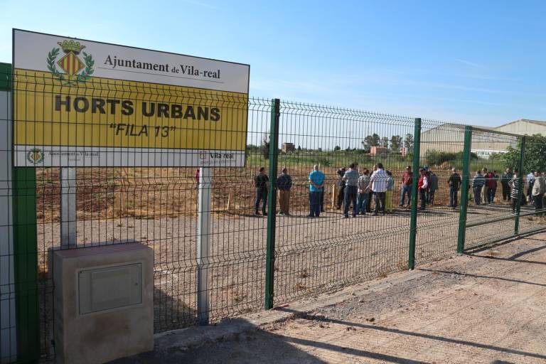 Los huertos urbanos Fila 13 de Vila-real adjudican nuevas parcelas
individuales y a colectivos sociales