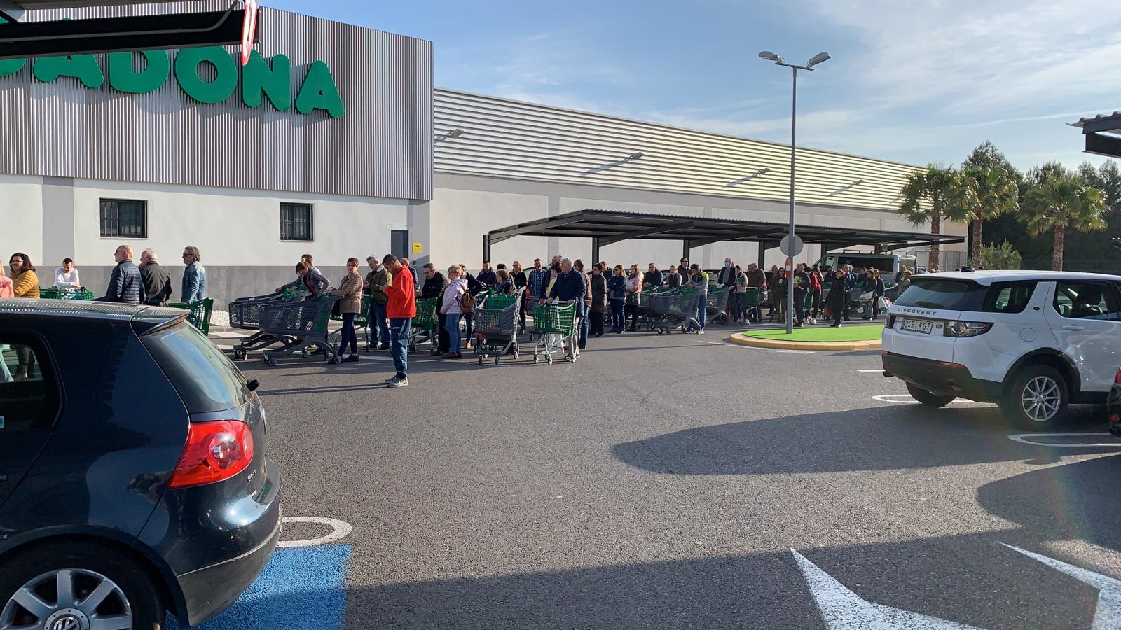 Economía llama a la calma a los consumidores: 